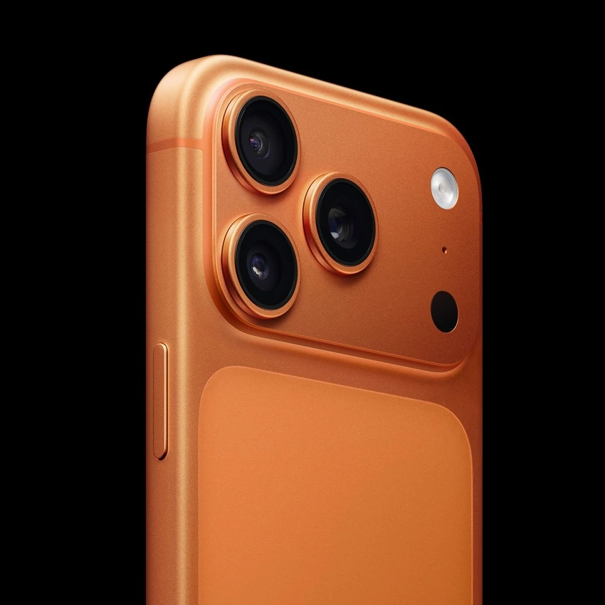iPhone 17 Pro Max Cosmic Orange