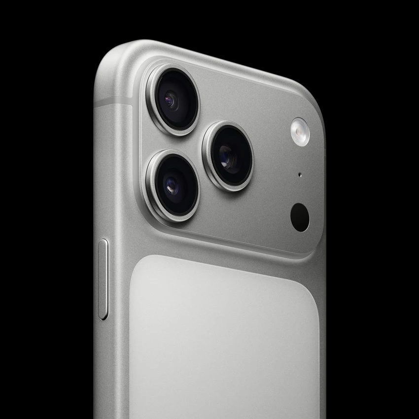 iPhone 17 Pro Max Silver