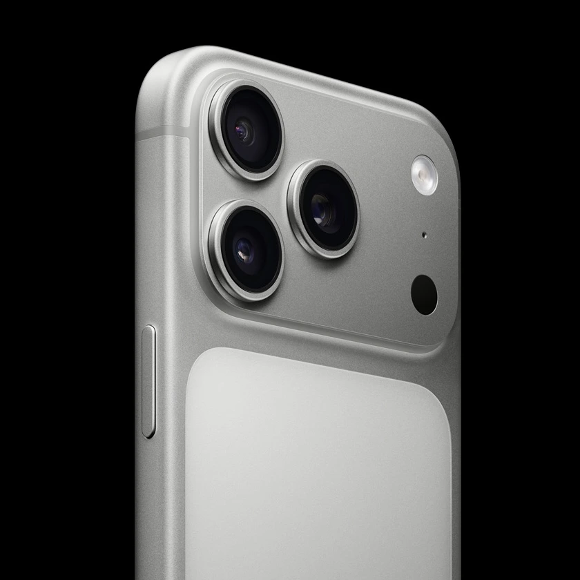 iPhone 17 Pro Silver